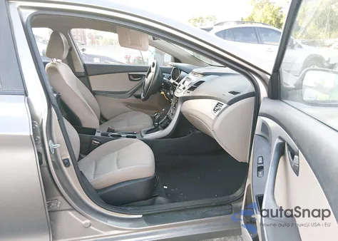 2016 Hyundai Elantra Se z USA, uszkodzony, nr VIN 5NPDH4AE8GH782010